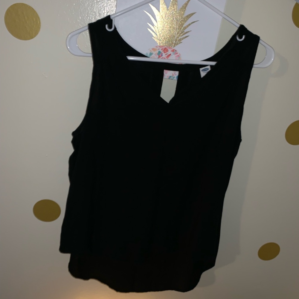 V-neck tank top